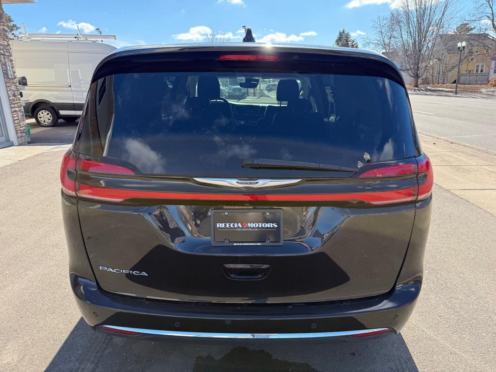 Thumbnail image of 2023 Chrysler Pacifica at REECIA MOTORS LLC