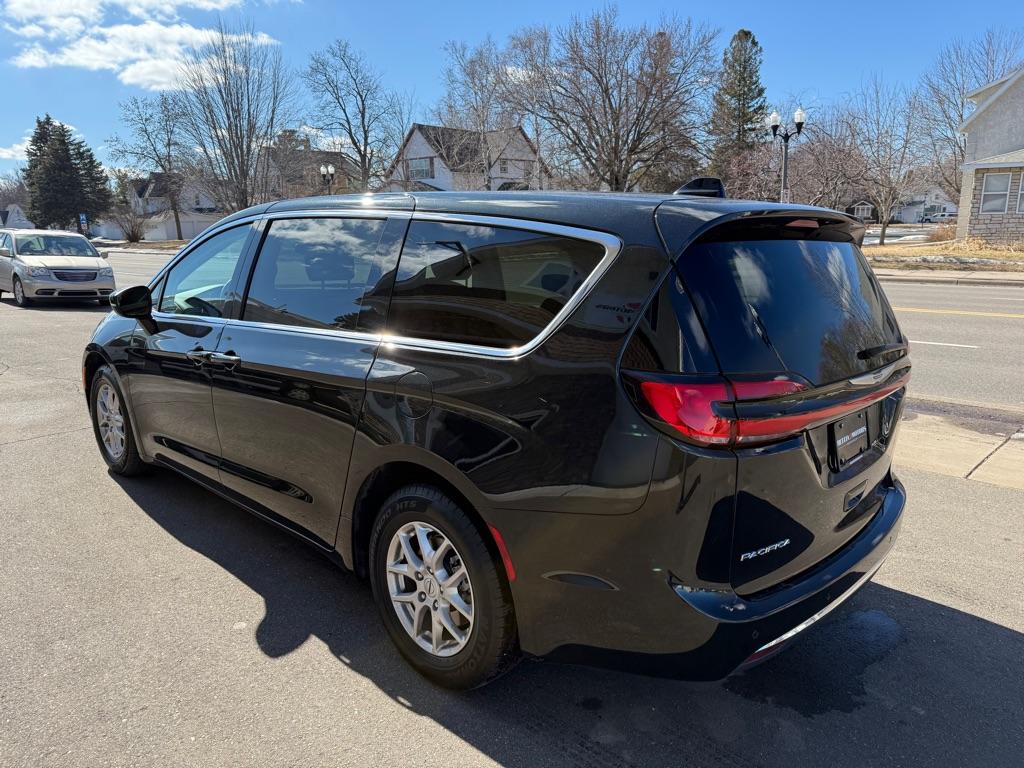 Thumbnail image of 2023 Chrysler Pacifica at REECIA MOTORS LLC