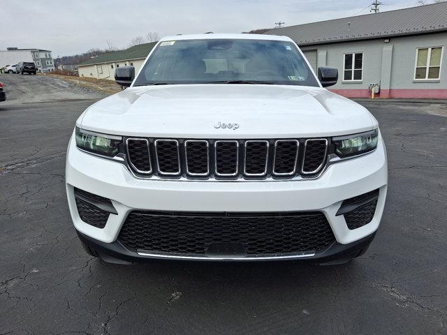 Thumbnail image of 2025 Jeep Grand Cherokee at Courtesy Chrysler Jeep