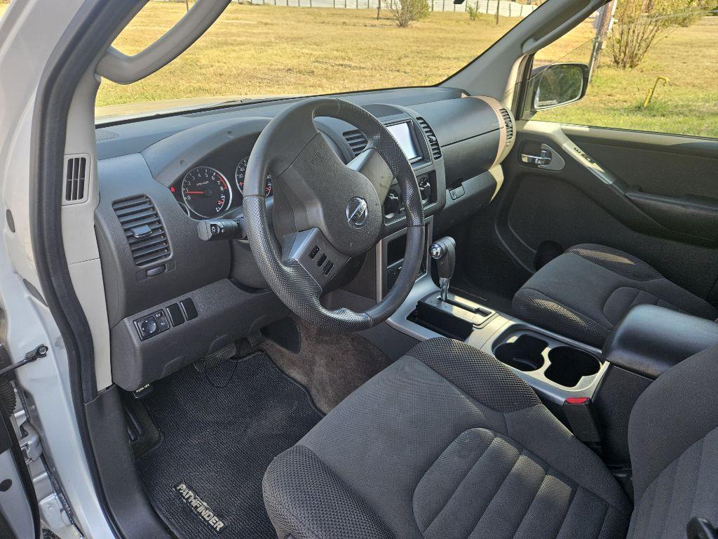 Thumbnail image of 2012 Nissan Pathfinder at THRIFTY WHEELS