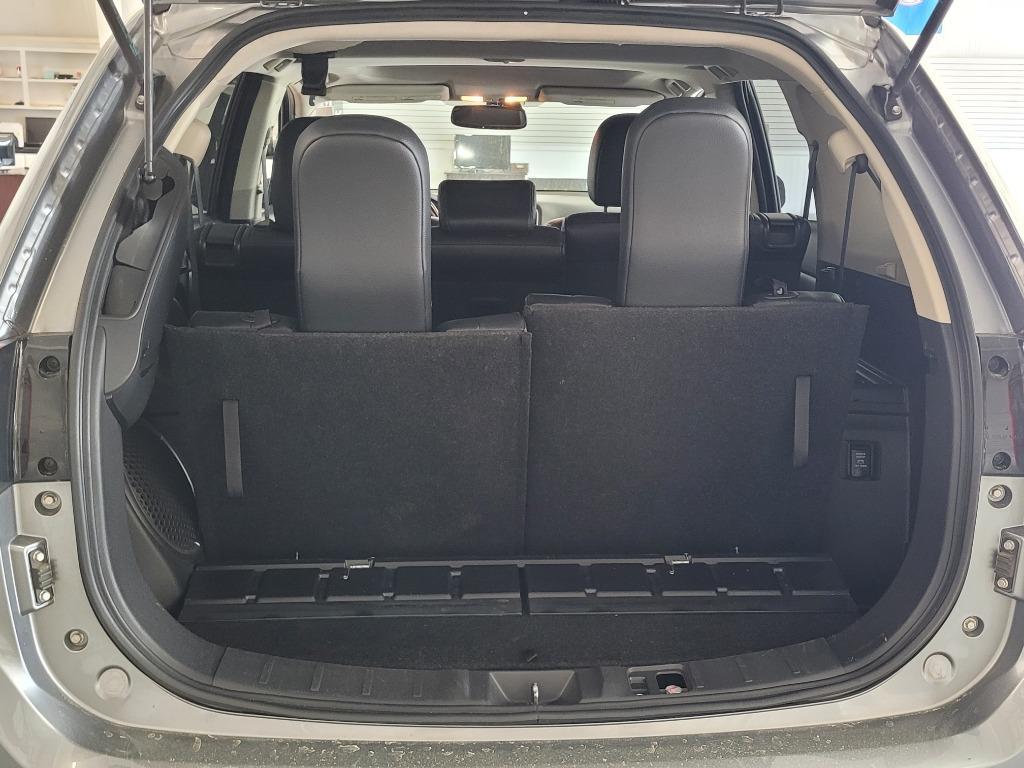 Thumbnail image of 2017 Mitsubishi Outlander at Little Bear Car Company