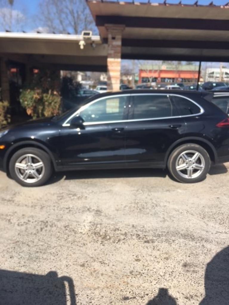 Thumbnail image of 2015 Porsche Cayenne at Robins Imports