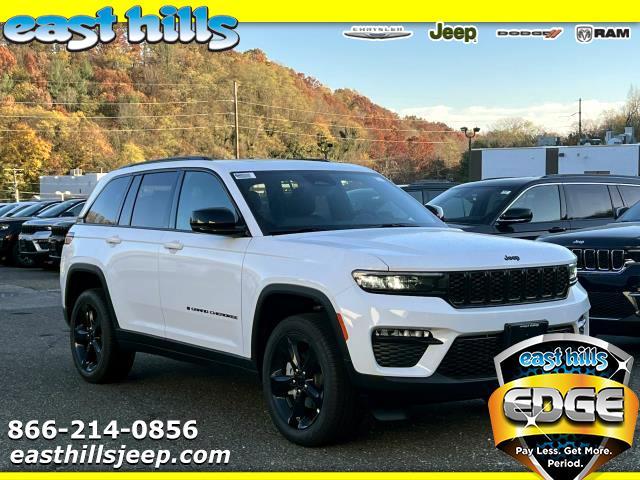 Thumbnail image of 2025 Jeep Grand Cherokee at East Hills Chrysler Jeep Dodge