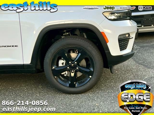 Thumbnail image of 2025 Jeep Grand Cherokee at East Hills Chrysler Jeep Dodge