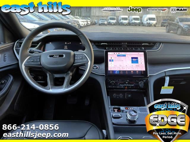 Thumbnail image of 2025 Jeep Grand Cherokee at East Hills Chrysler Jeep Dodge