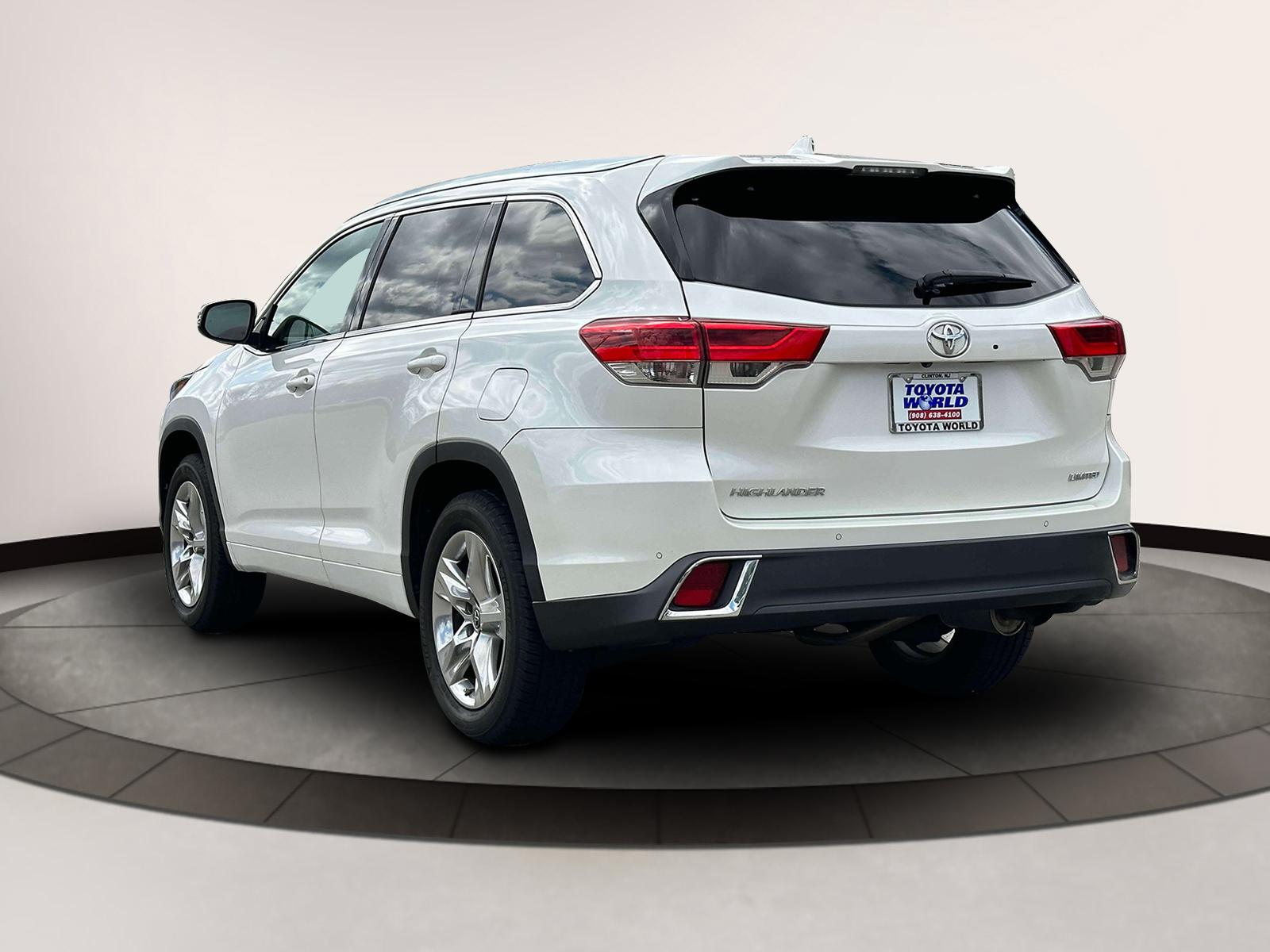 Thumbnail image of 2019 Toyota Highlander at Toyota World of Clinton