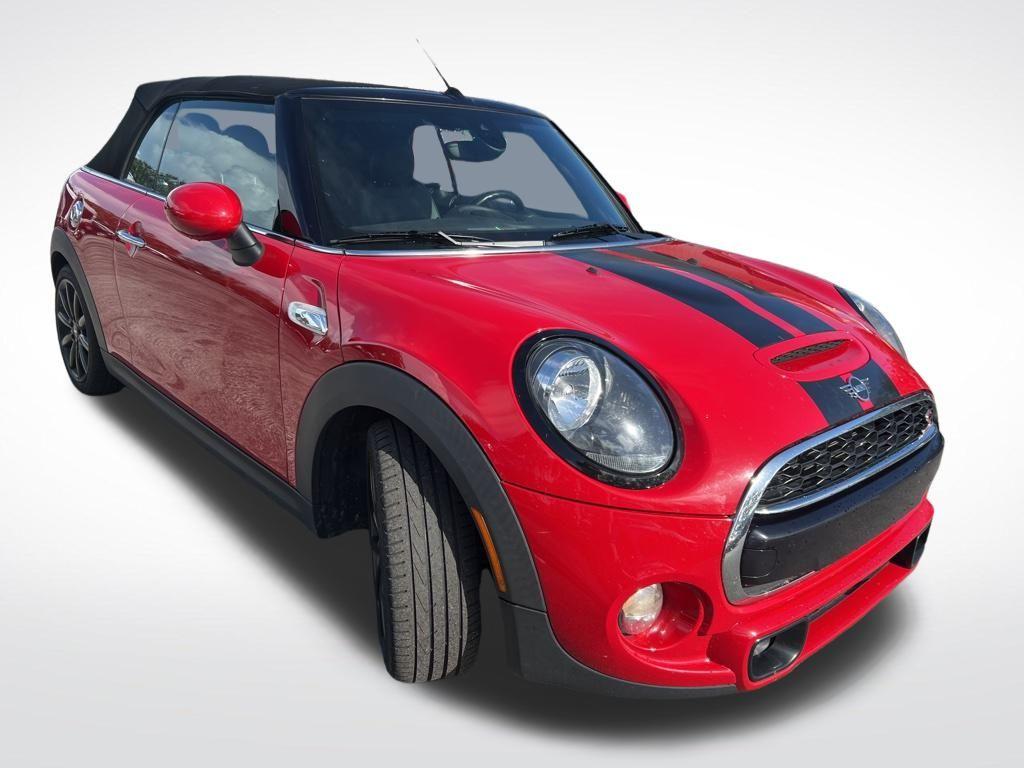Thumbnail image of 2019 MINI Convertible at Sunrise Volkswagen of Fort Pierce