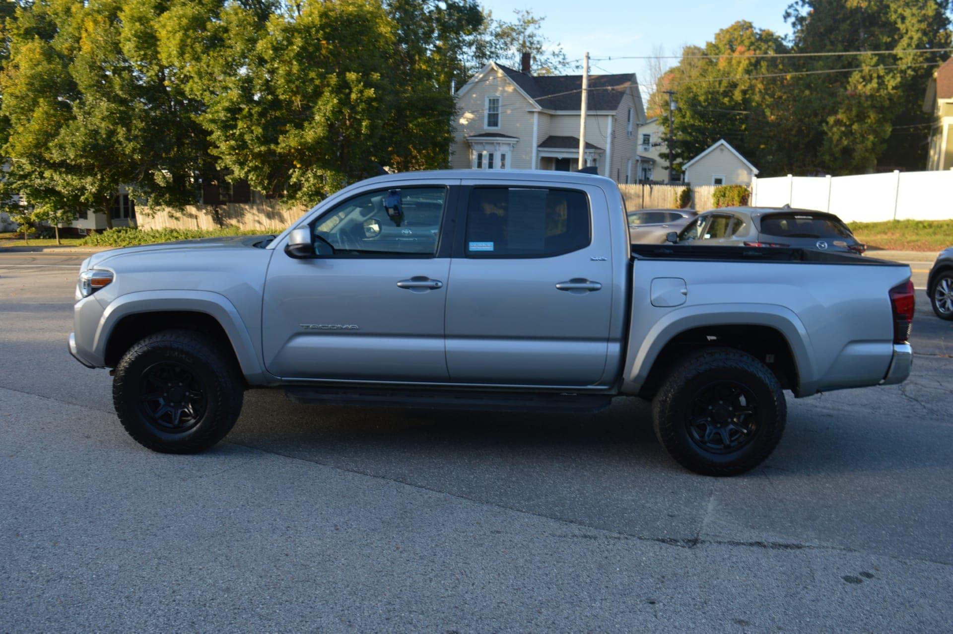 Thumbnail image of 2018 Toyota Tacoma at Crafts Cars