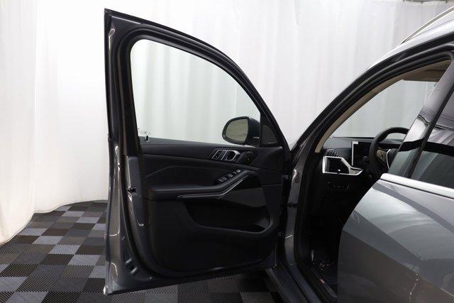 Thumbnail image of 2025 BMW X7 at BillJacobsBmw NEW