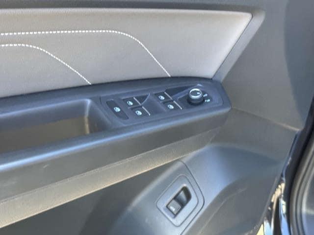 Thumbnail image of 2022 Volkswagen Atlas at East Hills Chrysler Jeep Dodge