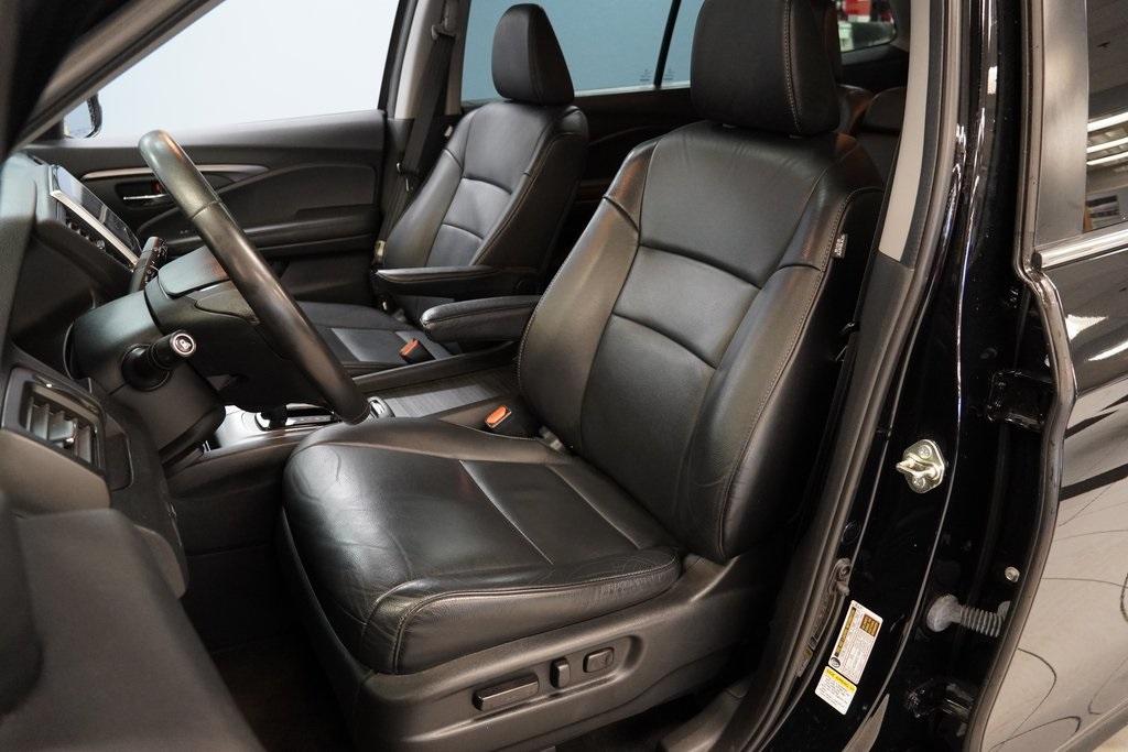 Thumbnail image of 2016 Honda Pilot at Serpentini Chevrolet of Strongsville