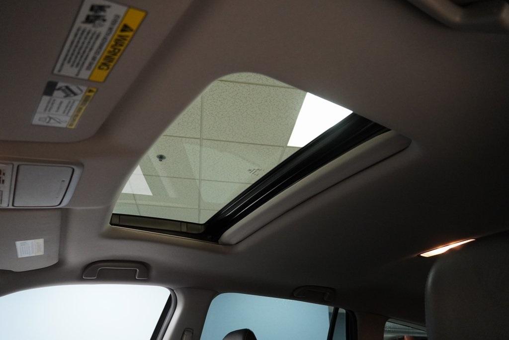 Thumbnail image of 2016 Honda Pilot at Serpentini Chevrolet of Strongsville