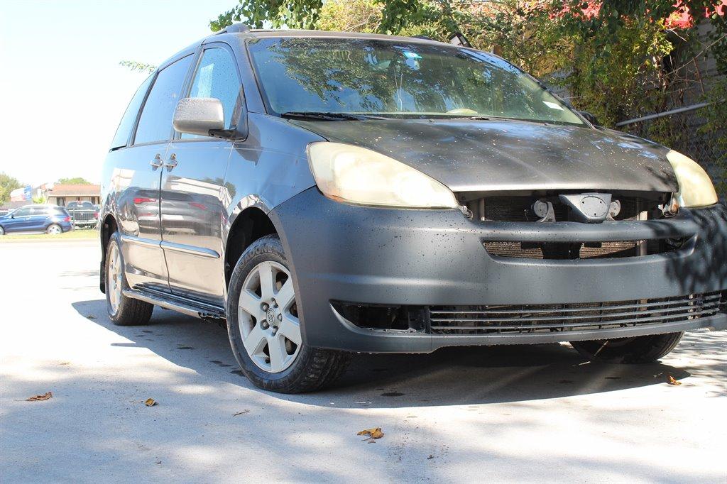 Thumbnail image of 2004 Toyota Sienna at BB Auto Sales