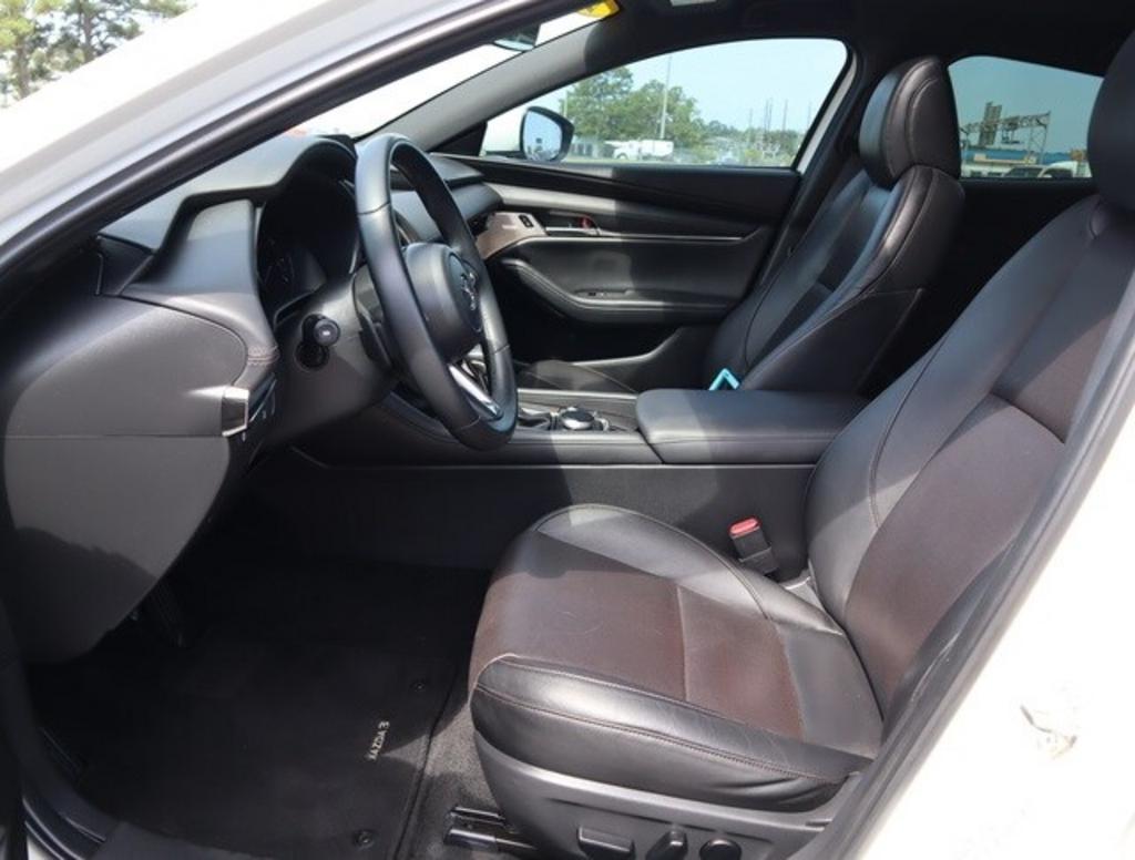 Thumbnail image of 2020 Mazda Mazda3 Hatchback at Dean McCrary Mazda
