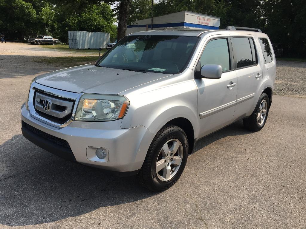 Thumbnail image of 2011 Honda Pilot at Hicks Motor Sales, LLC