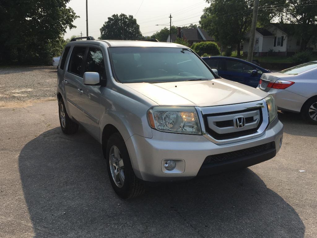 Thumbnail image of 2011 Honda Pilot at Hicks Motor Sales, LLC