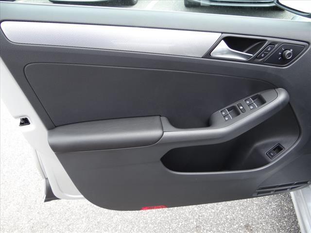 Thumbnail image of 2015 Volkswagen Jetta at Autonation Volkswagen North Columbus