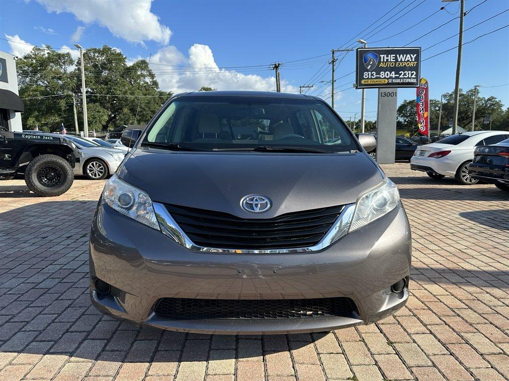 Thumbnail image of 2014 Toyota Sienna at The Way Auto Export