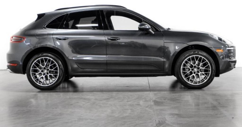 Thumbnail image of 2018 Porsche Macan at Reserve Auto Group
