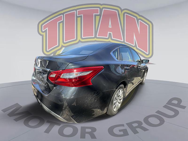 Thumbnail image of 2018 Nissan Altima at Nissan of Queens