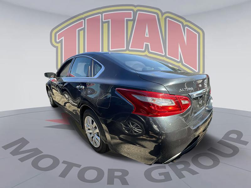 Thumbnail image of 2018 Nissan Altima at Nissan of Queens
