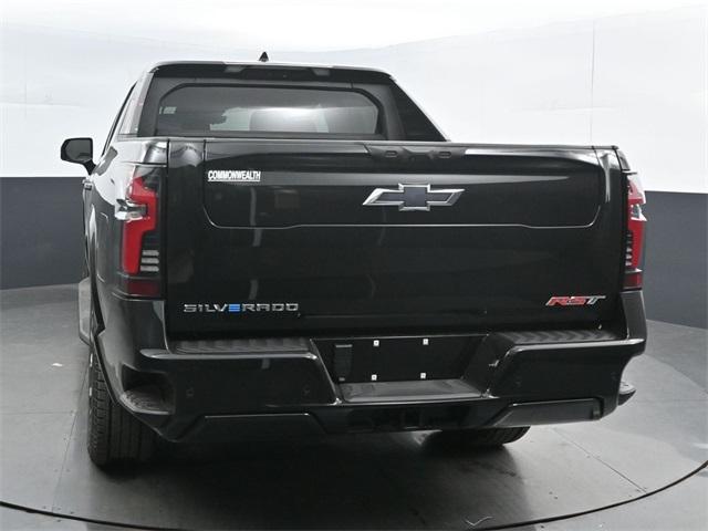 Thumbnail image of 2025 Chevrolet Silverado EV at Commonwealth Chevrolet Inc.
