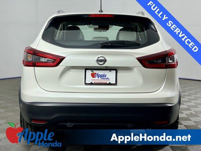 Thumbnail image of 2020 Nissan Rogue Sport at Apple Honda