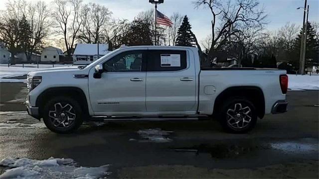 Thumbnail image of 2022 GMC Sierra 1500 at LaFontaine Buick GMC