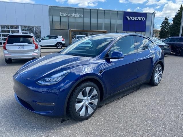 Thumbnail image of 2022 Tesla Model Y at LaFontaine Volvo Cars of Farmington Hills