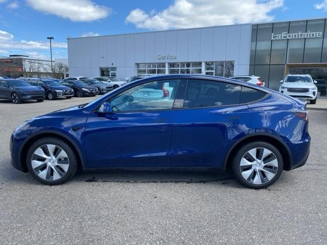 Thumbnail image of 2022 Tesla Model Y at LaFontaine Volvo Cars of Farmington Hills