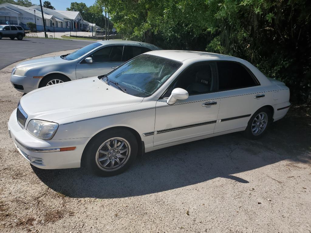 Thumbnail image of 2005 Hyundai XG350 at J & J AUTO SALES of CITRUS INC