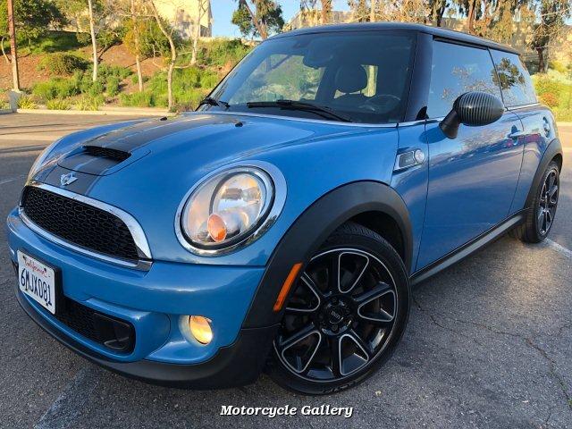 Thumbnail image of 2013 MINI Hardtop at Motorcycle Gallery