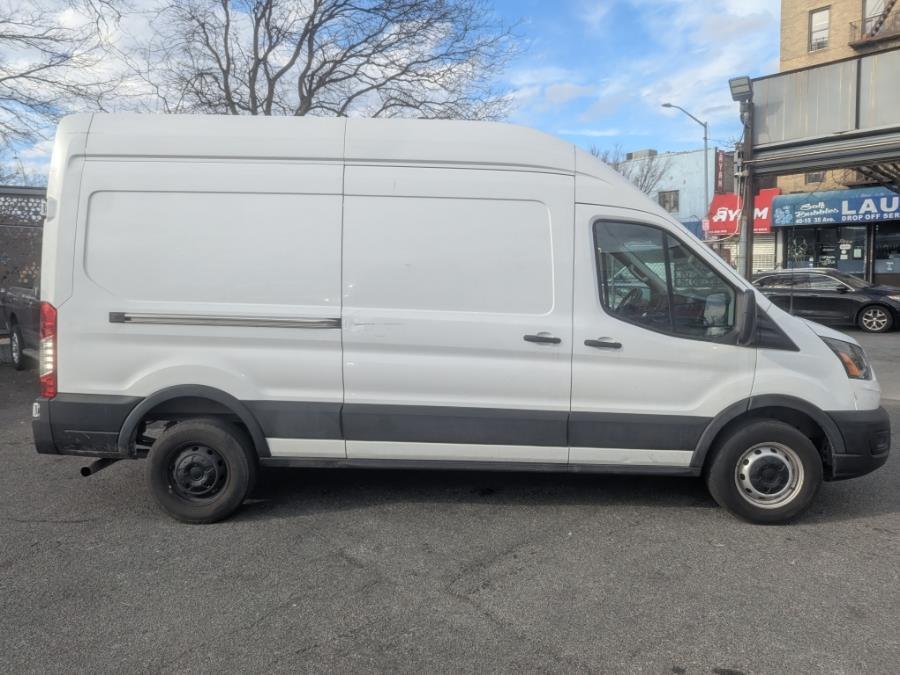 Thumbnail image of 2022 Ford Transit at Luxury of Queens