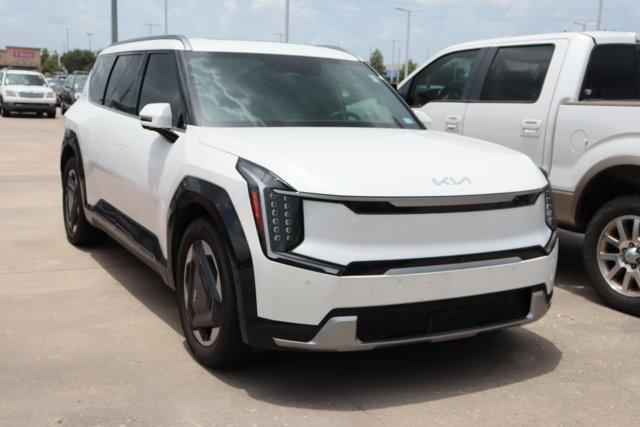 Thumbnail image of 2024 Kia EV9 at Fred Haas Toyota World NEW