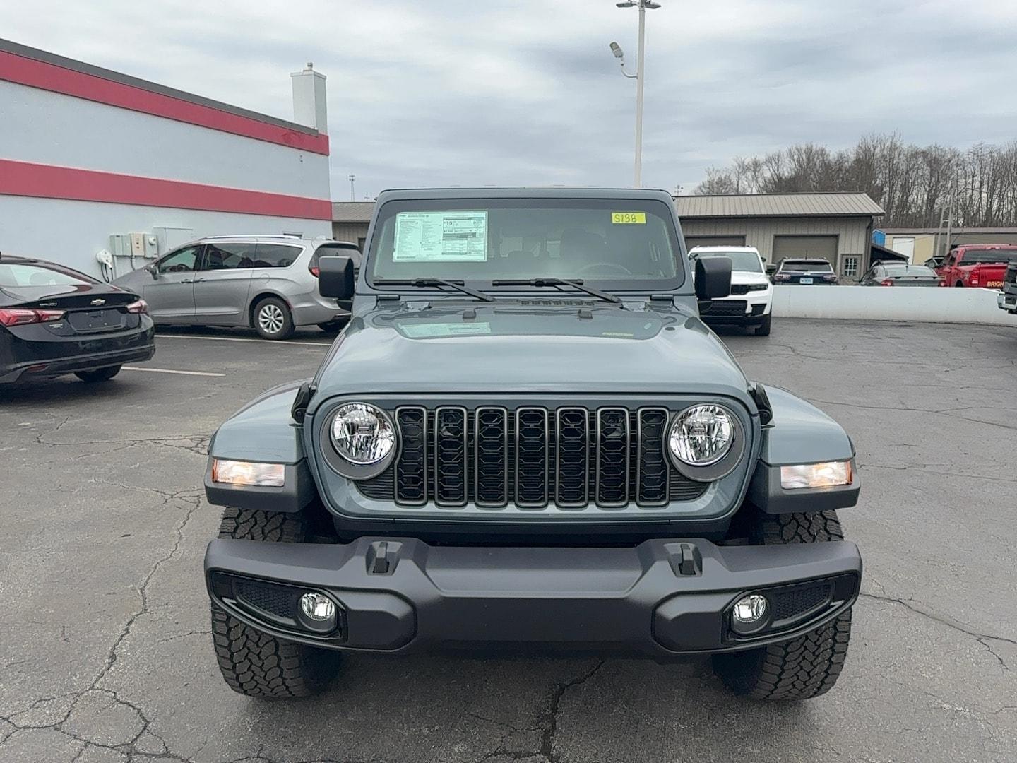Thumbnail image of 2025 Jeep Gladiator at Batesville Chrysler Dodge Jeep Inc