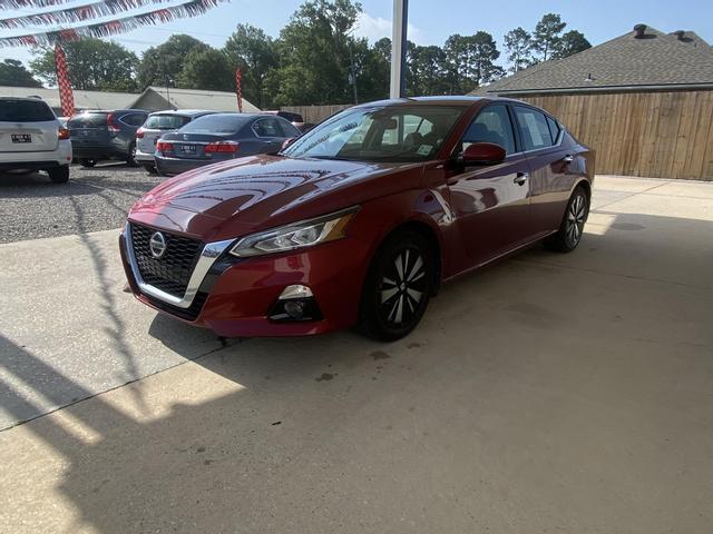 Thumbnail image of 2019 Nissan Altima at Dickerson Auto Sales