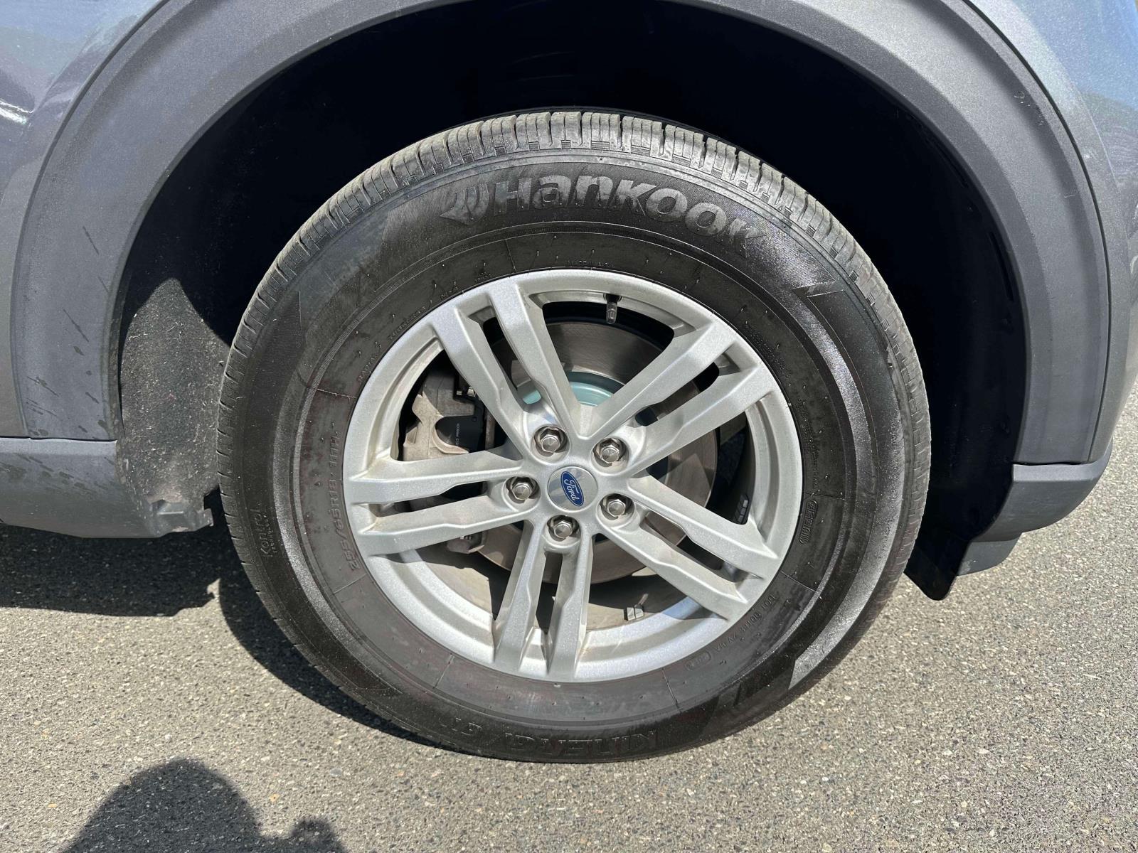 Image of 2023 Ford Explorer XLT