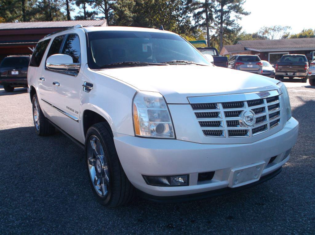 Thumbnail image of 2010 Cadillac Escalade ESV at Everybody’s Auto Sales, Inc.