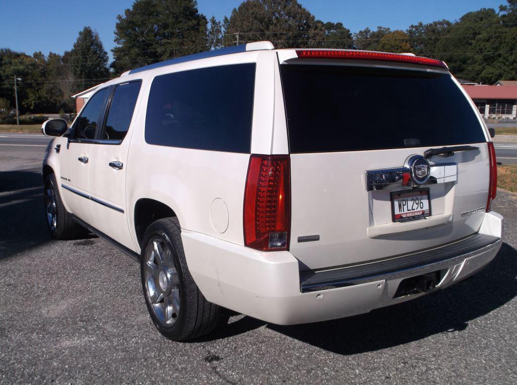 Thumbnail image of 2010 Cadillac Escalade ESV at Everybody’s Auto Sales, Inc.