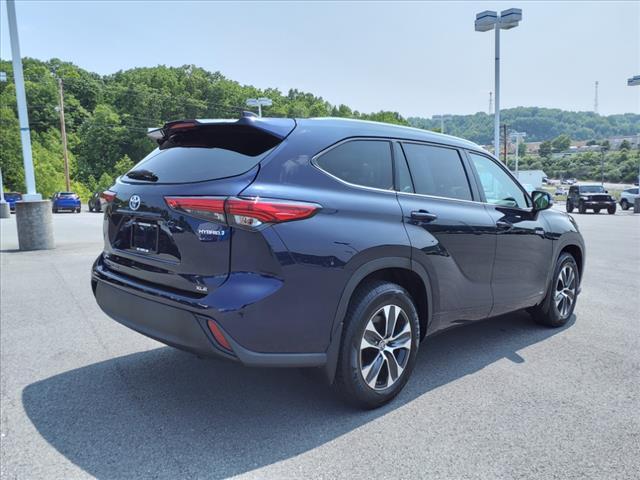 Thumbnail image of 2021 Toyota Highlander Hybrid at Crossroads Chevrolet