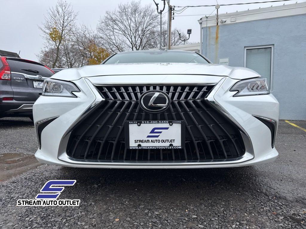 Thumbnail image of 2022 Lexus ES 350 at STREAM AUTO OUTLET