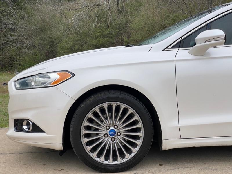 Thumbnail image of 2013 Ford Fusion at Easy Finance Auto Sales