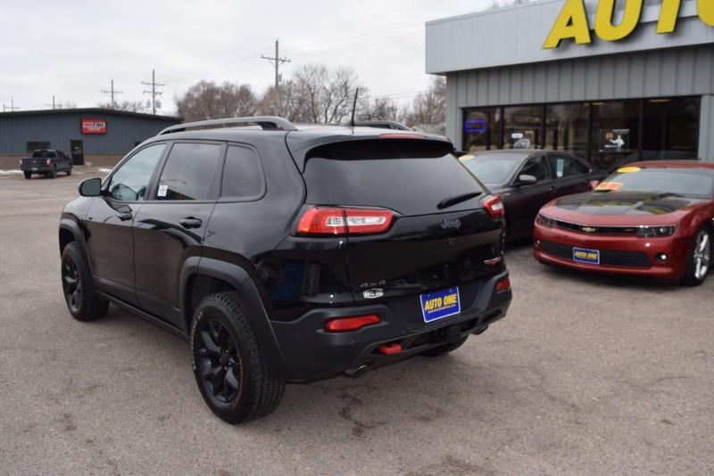 Thumbnail image of 2018 Jeep Cherokee at Auto One of Kearney