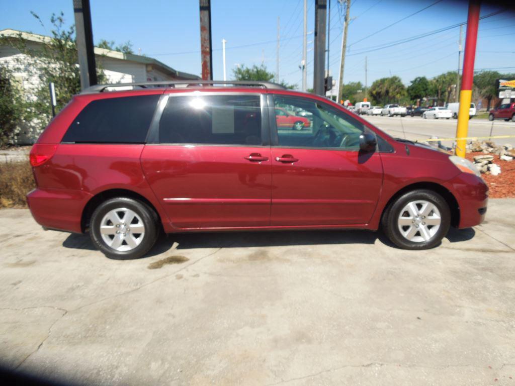 Thumbnail image of 2008 Toyota Sienna at Metro Motor Sales INC