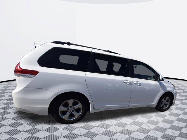 Thumbnail image of 2013 Toyota Sienna at Deluxe Auto Dealer - Used