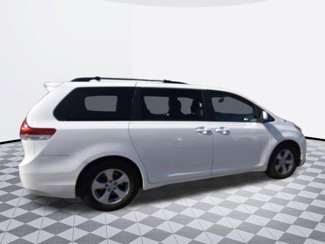 Thumbnail image of 2013 Toyota Sienna at Deluxe Auto Dealer - Used