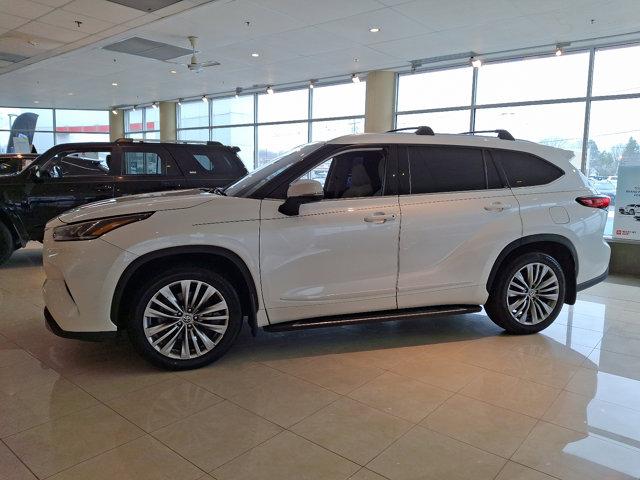Thumbnail image of 2021 Toyota Highlander at Autoland Toyota