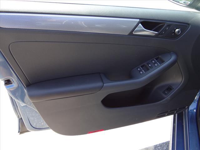 Thumbnail image of 2015 Volkswagen Jetta at Autonation Volkswagen North Columbus