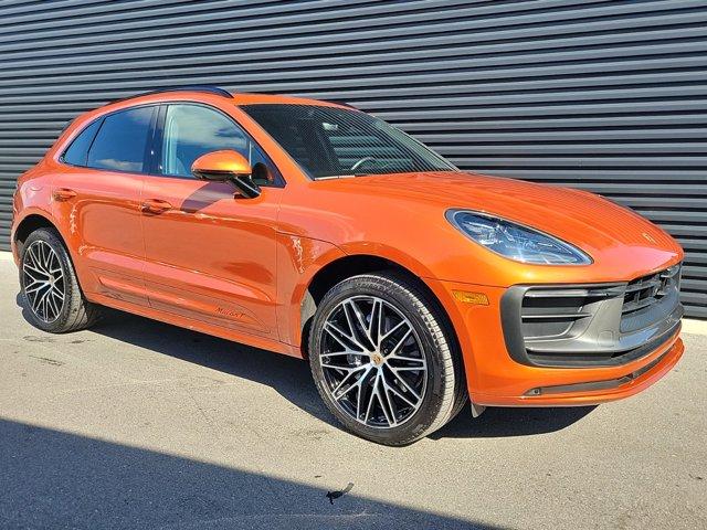 Thumbnail image of 2024 Porsche Macan at Bert Smith Porsche - NEW