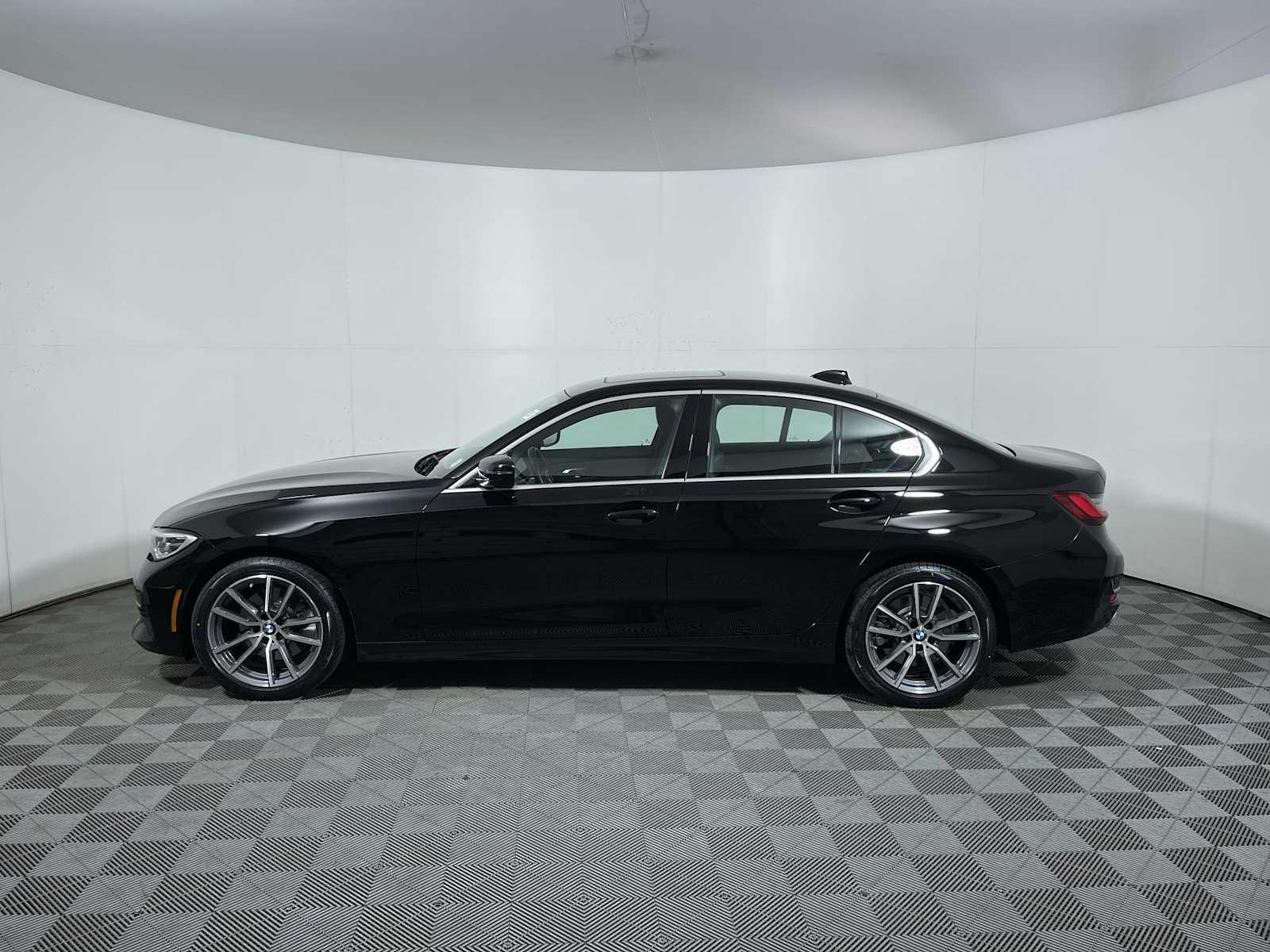Thumbnail image of 2022 BMW 3 Series at BMW Mini of Freeport